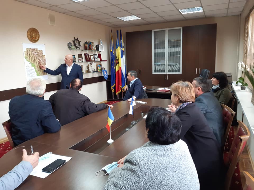 Întrevedere de lucru cu primarii localităților Soltănești, Bărboieni, Brătuleni, reprezentanții consiliilor locale și directorul S.A „APAVITAL” Iași, dnul Ioan STOIAN.