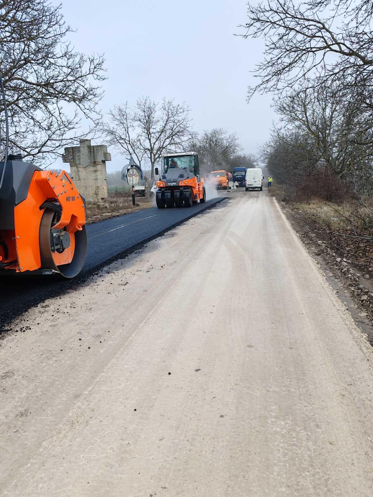 Lucrările de modernizare a reţelei rutiere din raionul Nisporeni, sunt în continuă desfăşurare.